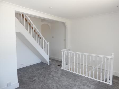 4 bedroom Terraced House to let in Maidstone Road, Rochester, ME1