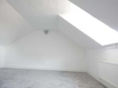 4 bedroom Terraced House to let in Maidstone Road, Rochester, ME1