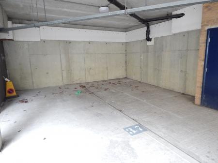 2 bedroom Flat to let in Valetta Way, Rochester, ME1