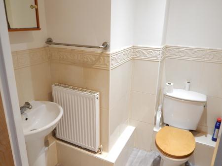 2 bedroom Flat to let in Valetta Way, Rochester, ME1