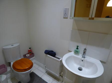 2 bedroom Flat for sale in Junction Road, Romford, RM1