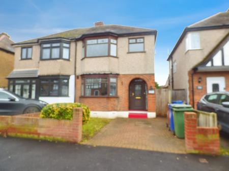 Heathview Road, Grays, RM16