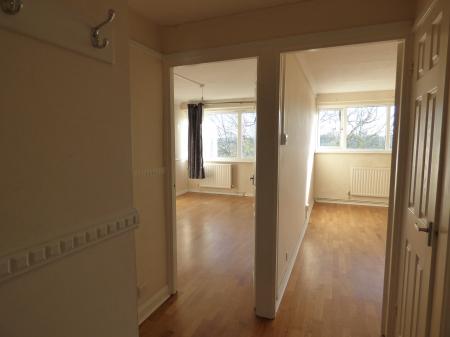 1 bedroom Flat to let in The Knares, Basildon, SS16