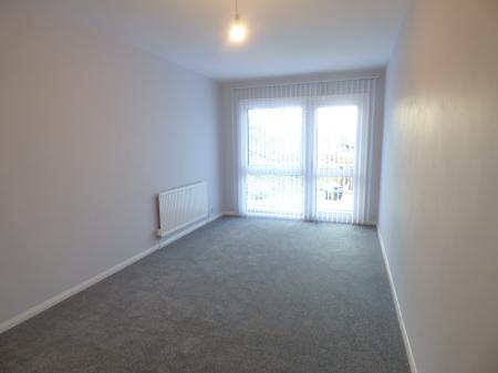 1 bedroom Flat to let in Doddinghurst Road, Brentwood, CM15
