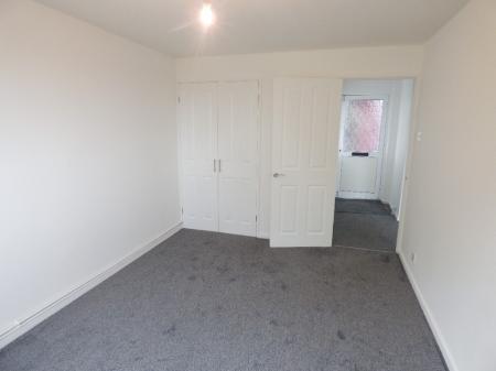 1 bedroom Flat to let in The Knares, Basildon, SS16