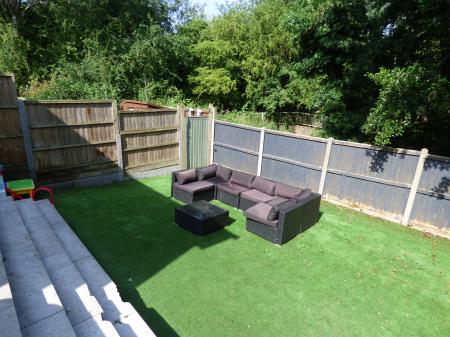3 bedroom Semi-detached house to let in Wingrave Crescent, Brentwood, CM14