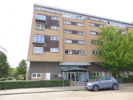 1 bedroom Flat to let in Cherrydown, Basildon, SS16