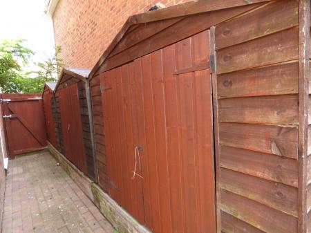 4 bedroom Detached house to let in Eisenhower Road, Laindon, Basildon, SS15