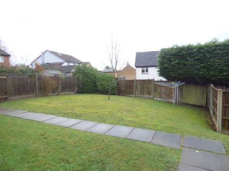 1 bedroom Studio flat to let in Marlborough Way, Billericay, CM12