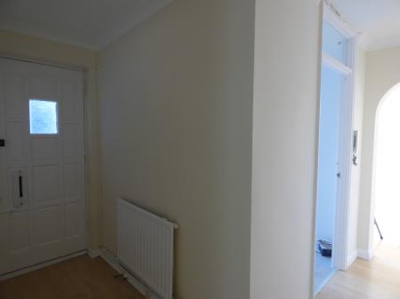 2 bedroom Flat to let in Shepeshall, Lee Chapel North, Basildon, SS15