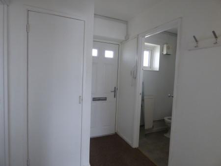 1 bedroom Flat to let in Thistledown, Basildon, SS14