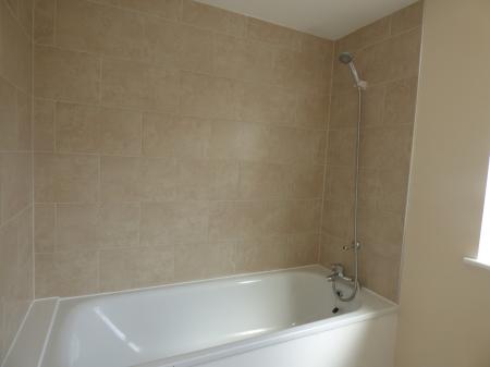 1 bedroom Flat to let in Langham Crescent, Billericay, CM12