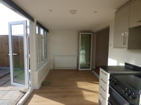 3 bedroom Bungalow to let in Leigh on Sea, Eastwood