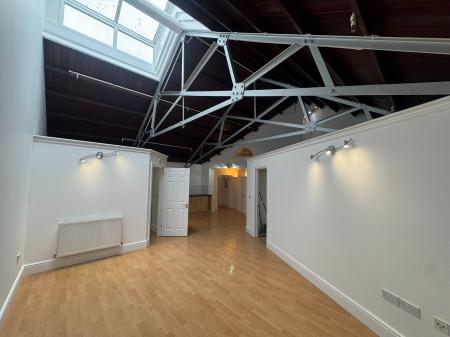 2 bedroom Flat to let in Viking House, Cliftonville, Margate, CT9