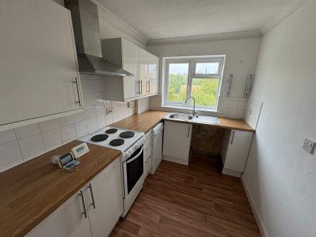 2 bedroom Flat to let in Broadstairs