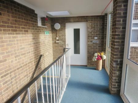2 bedroom Flat to let in Broadstairs
