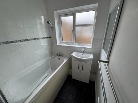 2 bedroom Flat to let in Broadstairs