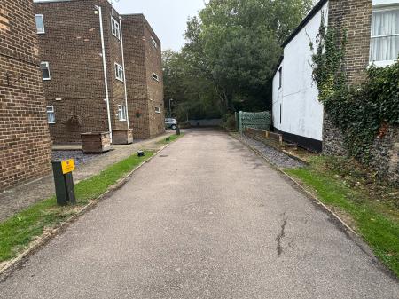 2 bedroom Flat to let in Broadstairs