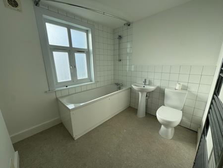 2 bedroom Terraced House to let in Cheriton Avenue, Ramsgate, CT12