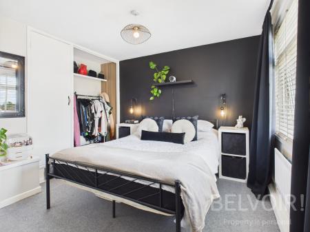 3 bedroom Terraced House for sale in Barn Close, Donnington, Telford, TF2