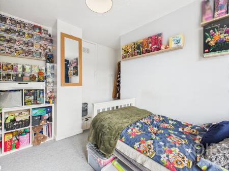 3 bedroom Terraced House for sale in Barn Close, Donnington, Telford, TF2