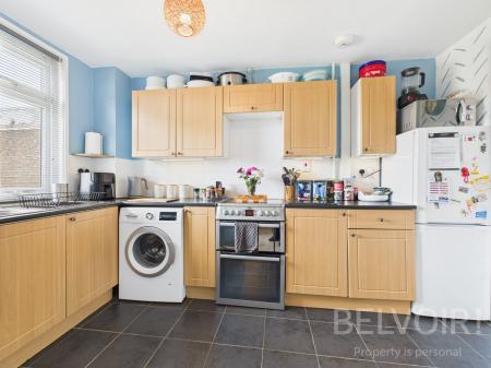 3 bedroom Terraced House for sale in Barn Close, Donnington, Telford, TF2