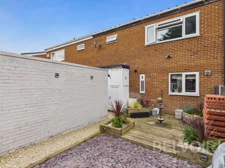 3 bedroom Terraced House for sale in Birchmore, Brookside, Telford, TF3