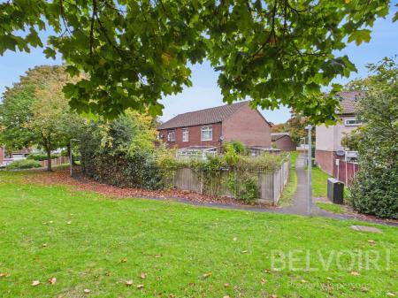 3 bedroom Semi-detached house for sale in Dark Lane Drive, Malinslee, Telford, TF3