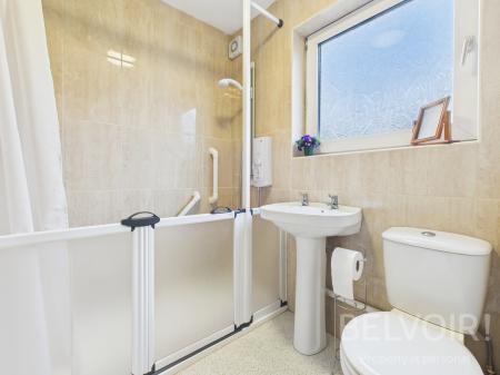 3 bedroom Semi-detached house for sale in Dark Lane Drive, Malinslee, Telford, TF3