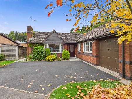 4 bedroom Detached bungalow for sale in Ennerdale Close, Priorslee, Telford, TF2