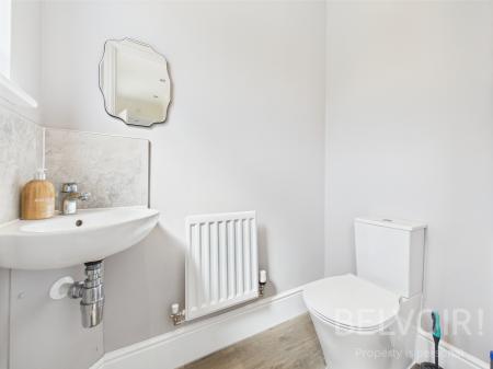 4 bedroom Detached house for sale in John Earlam Close, Priorslee, Telford, TF2