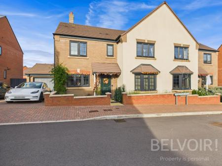 4 bedroom Semi-detached house for sale in Monksmoor Road, Lightmoor Village, Telford, TF4