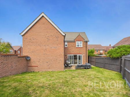 4 bedroom Detached house for sale in Oxmoor Avenue, Hadley, Telford, TF1