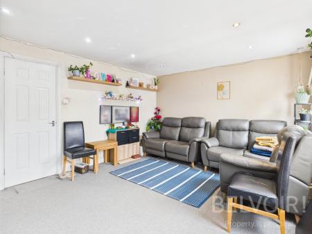 3 bedroom Terraced House for sale in Stone Row, Malinslee, Telford, TF3