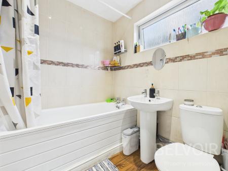 3 bedroom Terraced House for sale in Stone Row, Malinslee, Telford, TF3