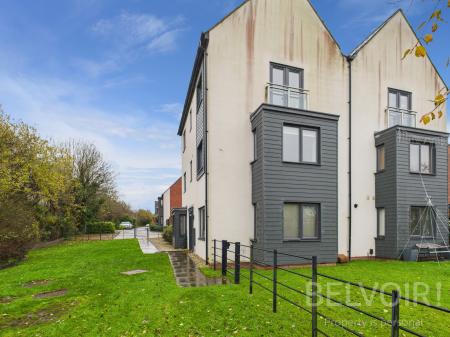 5 bedroom Semi-detached house for sale in Reynolds Fold, Lawley, Telford, TF3