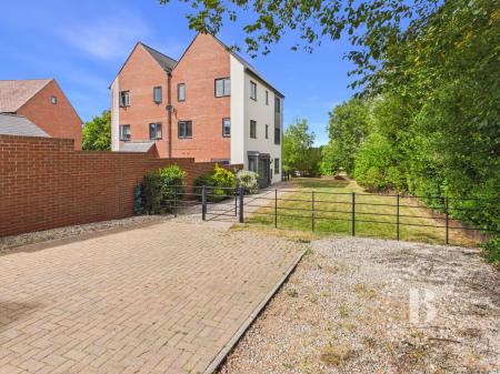 5 bedroom Semi-detached house for sale in Reynolds Fold, Lawley, Telford, TF3