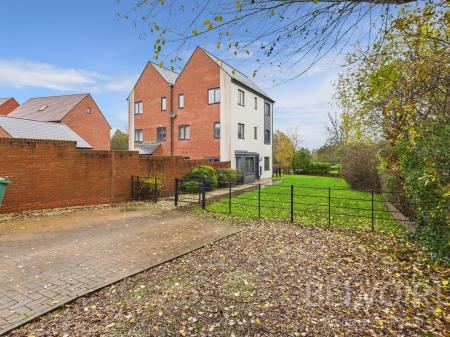 5 bedroom Semi-detached house for sale in Reynolds Fold, Lawley, Telford, TF3