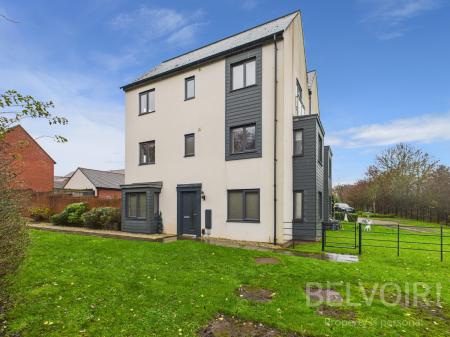 5 bedroom Semi-detached house for sale in Reynolds Fold, Lawley, Telford, TF3