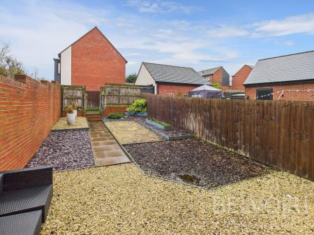 5 bedroom Semi-detached house for sale in Reynolds Fold, Lawley, Telford, TF3