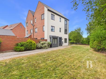 5 bedroom Semi-detached house for sale in Reynolds Fold, Lawley, Telford, TF3