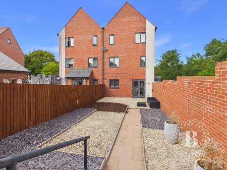 5 bedroom Semi-detached house for sale in Reynolds Fold, Lawley, Telford, TF3