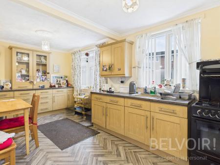 3 bedroom Semi-detached house for sale in Wombridge Road, Telford, TF2