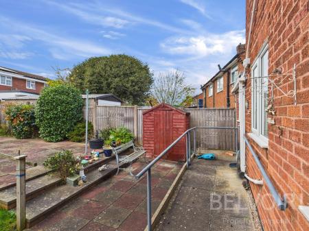 3 bedroom Semi-detached house for sale in Wombridge Road, Telford, TF2