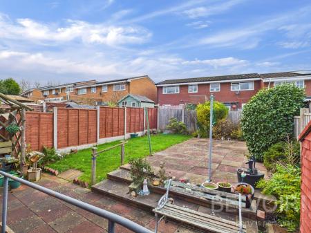 3 bedroom Semi-detached house for sale in Wombridge Road, Telford, TF2