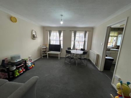 2 bedroom Flat to let in Nightingale Way, Apley, Telford, TF1