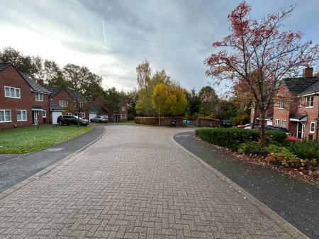 4 bedroom Detached house to let in Wilfred Owen Close, Market Drayton, TF9