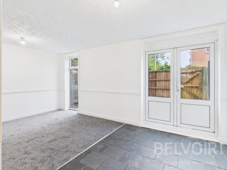 4 bedroom Terraced House for sale in Shawfield Close, Sutton Hill, Telford, TF7