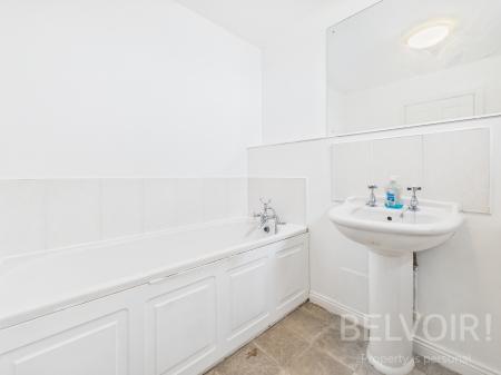 4 bedroom Terraced House for sale in Shawfield Close, Sutton Hill, Telford, TF7