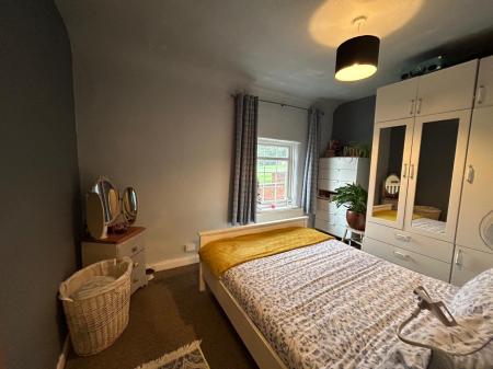 2 bedroom Terraced House to let in Park Street, Madeley, Telford, TF7